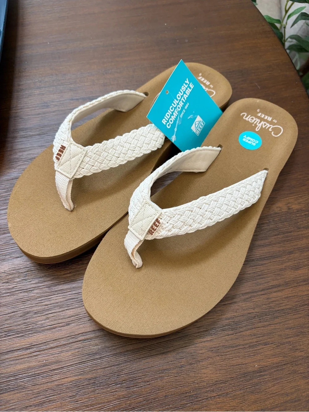 Reef Cushion Comfort Flip Flop Sandals Tan/White Braided Straps Women’s 9